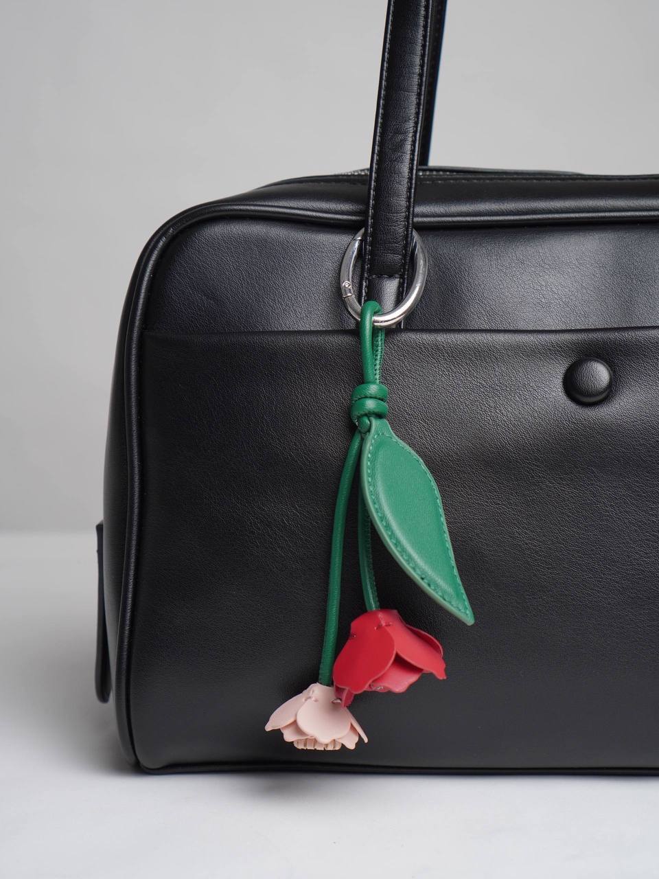 фото 452-73 Цветочек Пара Обвесы на сумки Ludor