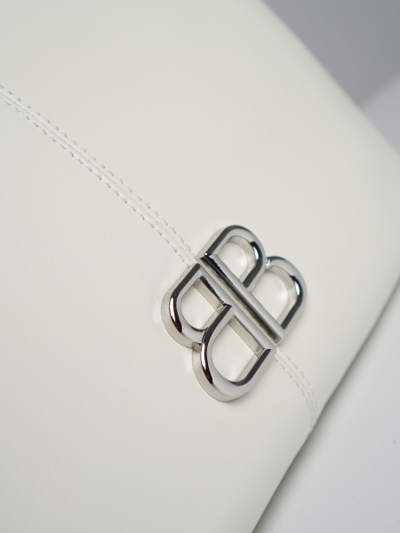 фото 446-41 187 Сумка кросс-боди женская натуральная кожа Ludor молочный