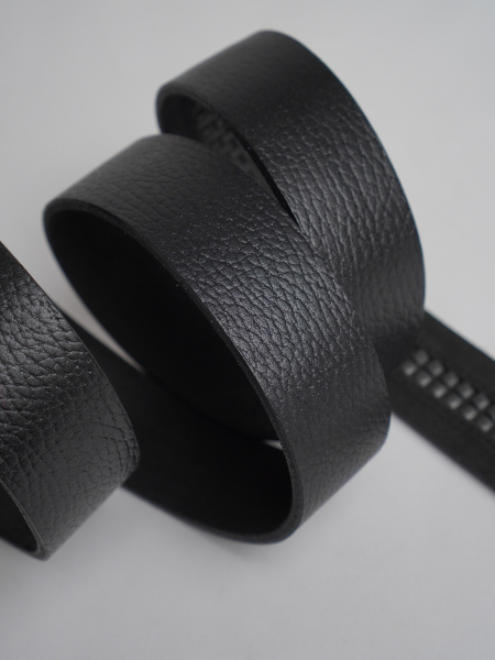 фото 453-10  Ремень мужской DG черный