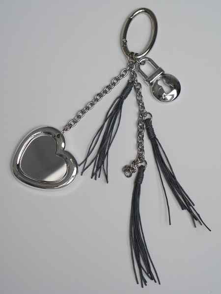 фото 449-97 Зеркало сердце Обвесы на сумки  серебристый