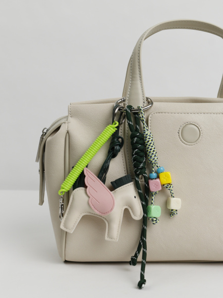 фото 456-53 Лошадь белая Обвесы на сумки Ludor 