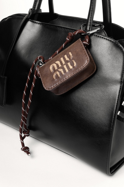 фото 440-61 Сумочка mini Обвесы на сумки  коричневый