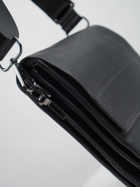 фото 453-68 22-625-3 Сумка кросс-боди мужская натуральная кожа DE-GOSA черный